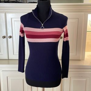Full Circle Trends XS navy blue with stripes sweater and front zipper.  😍